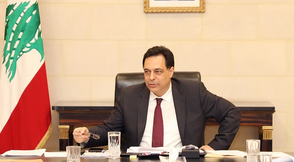 الرئيس دياب يتابع قضية شح مادتي البنزين والمازوت في الأسواق