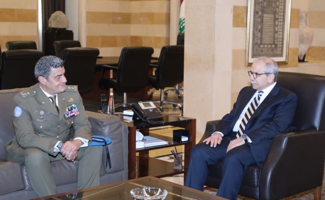 الرئيس سلام يستقبل قائد قوة الأمم المتحدة المؤقتة في لبنان اليونيفيل الجنرال ديوداتو أبانيارا