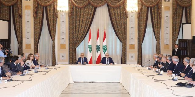 الرئيس سلام يعقد اجتماعا مع وفد اقتصادي فرنسيً