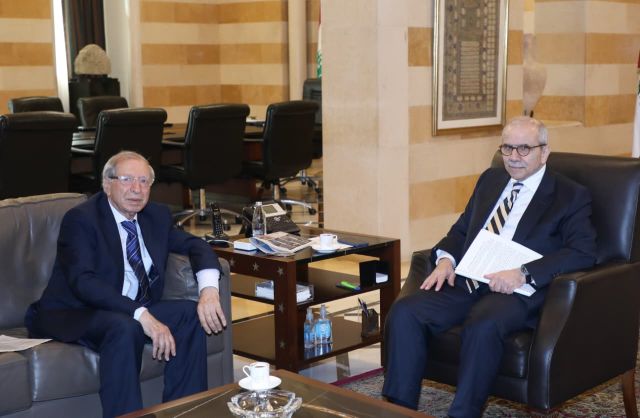 الرئيس سلام يستقبل رئيس المجلس الوطني للإعلام عبد الهادي محفوظ