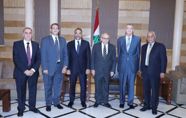 الرئيس سلام يستقبل وفدا من جامعة رفيق الحريري