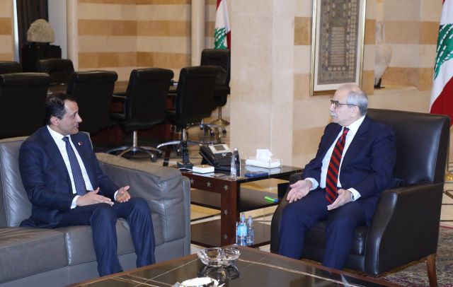 الرئيس سلام يستقبل سفير قطر في لبنان الشيخ سعود بن عبد الرحمن آل ثاني