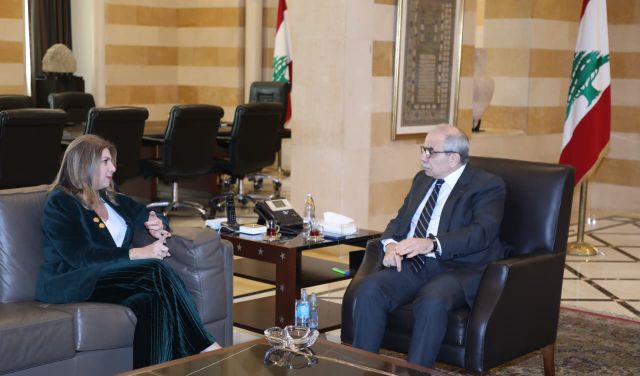الرئيس سلام يستقبل الوزيرة السابقة ماري كلود نجم
