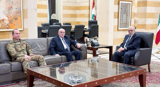 الرئيس سلام يلتقي وزير الدفاع الوطني العميد ميشال منسى وقائد الجيش العماد رودولف هيكل