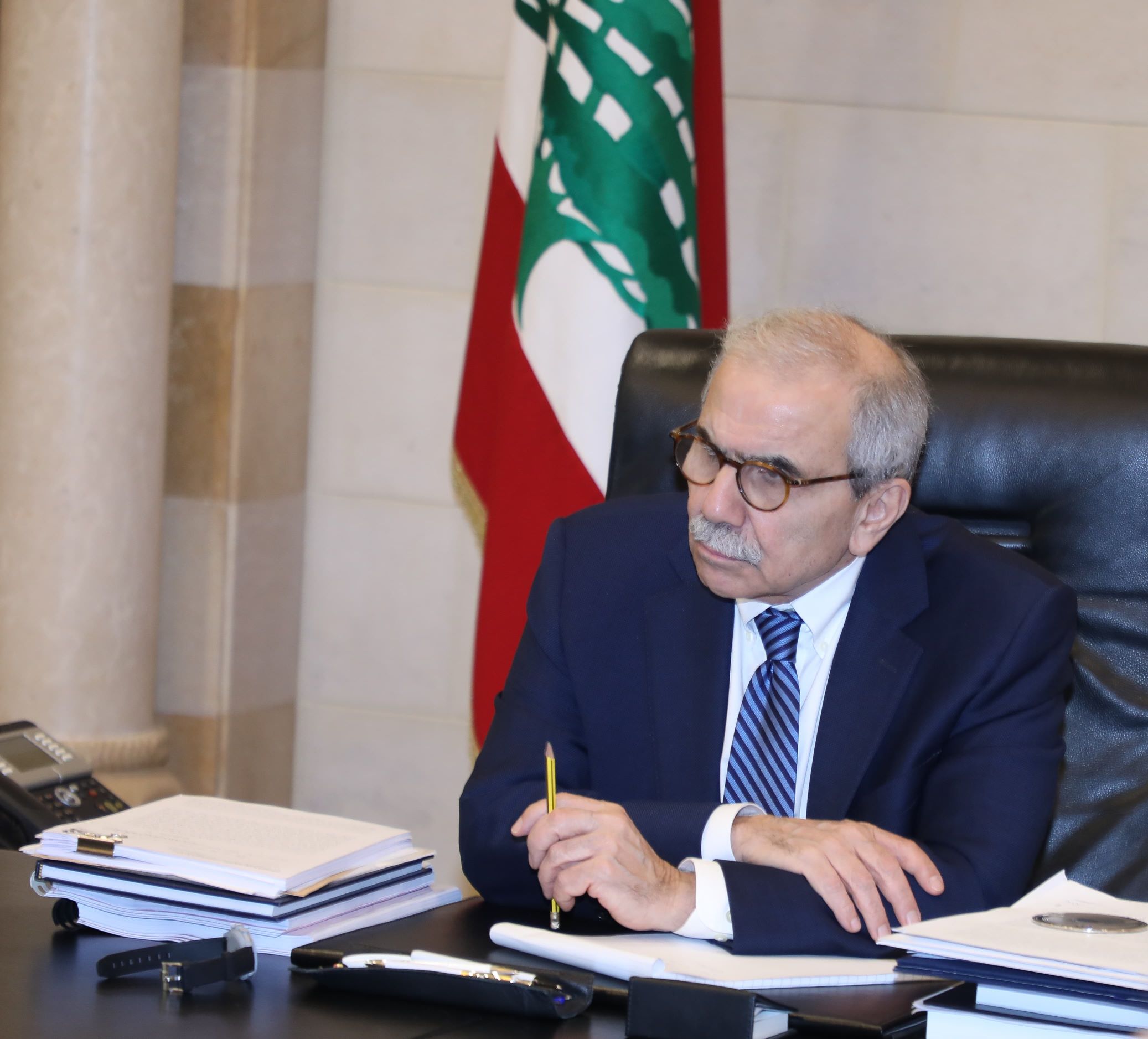 الرئيس سلام يهنأ رئيس الاتحاد العمالي العام الدكتور بشارة الأسمر